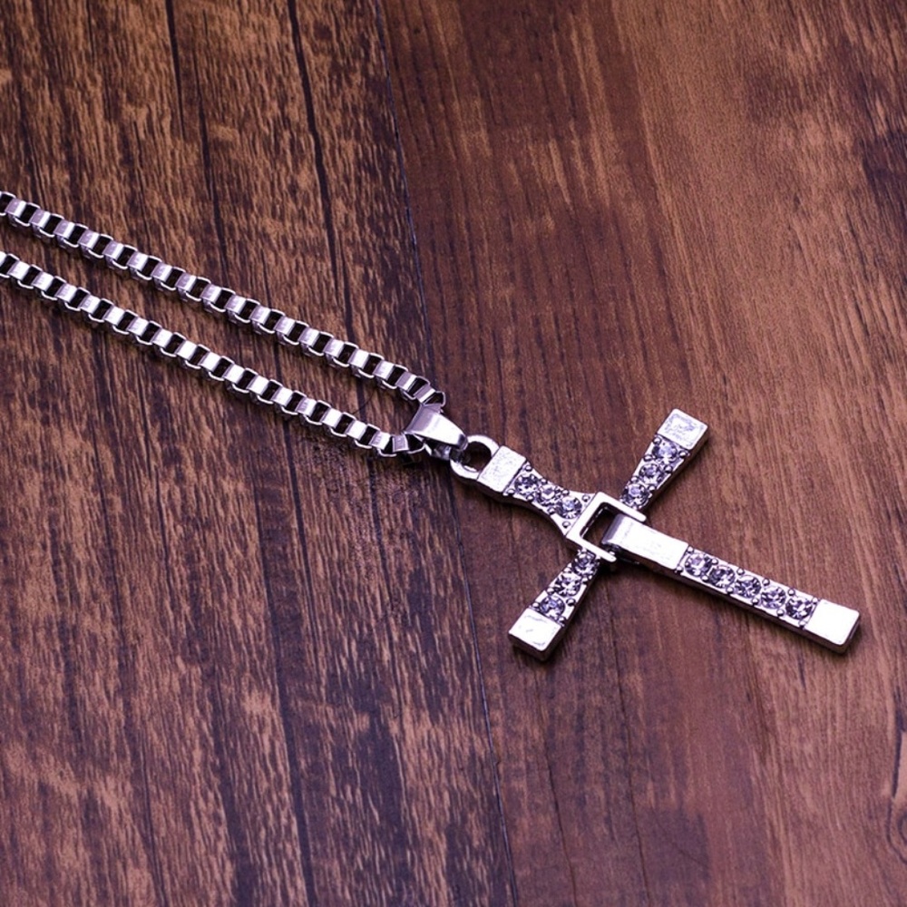 The Fast and The Furious Toretto Men Classic CROSS